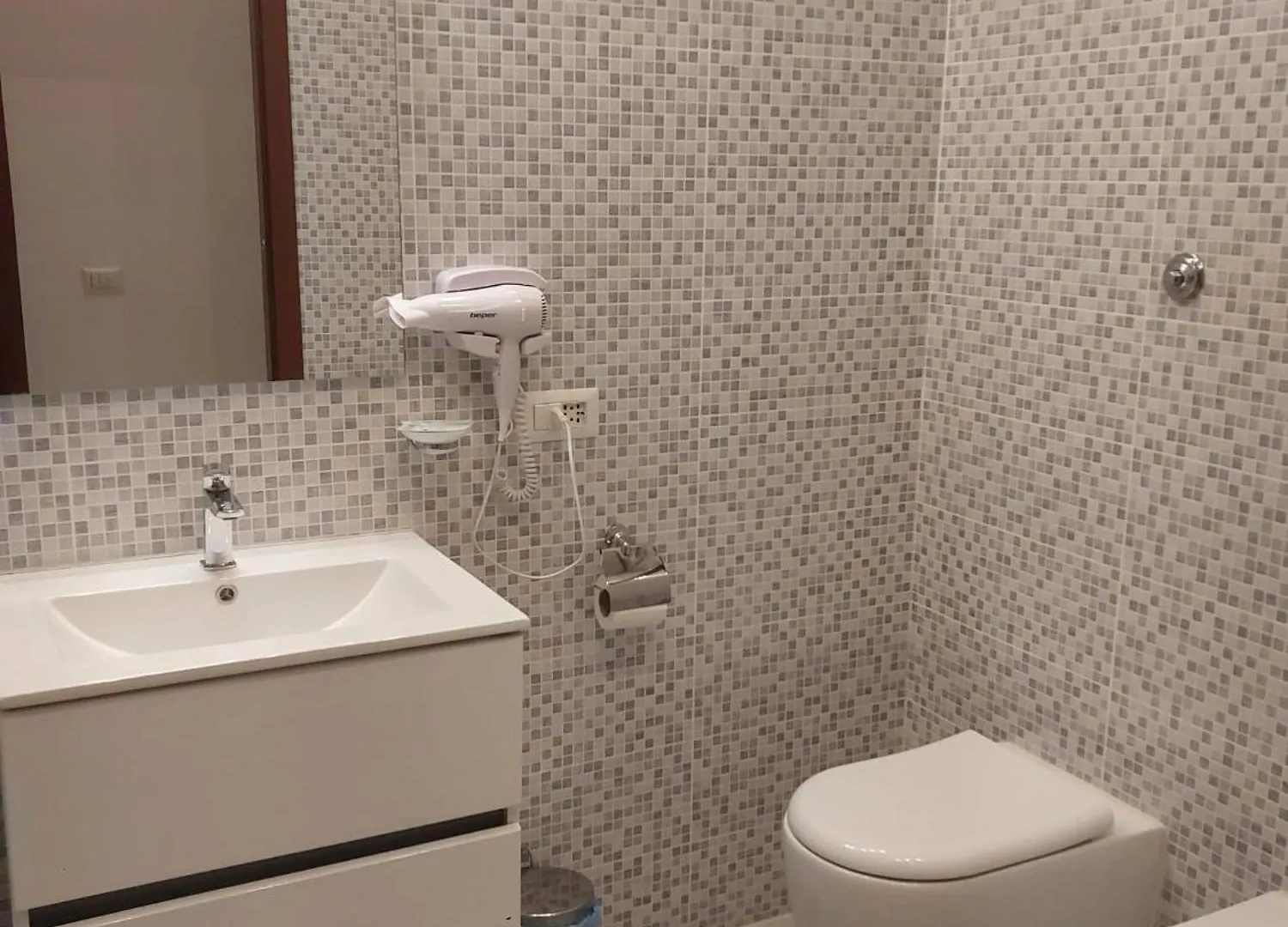 Camera Privata Con Bagno Interno Fiumicino